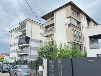  Garsoniera luminoasa si complet mobilata de vanzare/Geam la baie