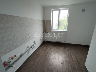 3 Camere Renovat Complet -8 minute metrou 1 Decembrie