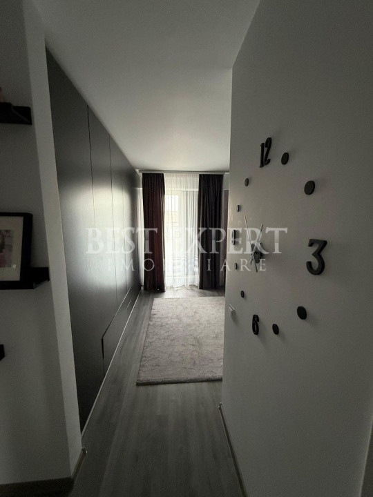 Apartament 5 camere mobilat, utilat si cu Parcare acoperita/Geam Baie