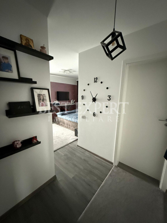 Apartament 5 camere mobilat, utilat si cu Parcare acoperita/Geam Baie