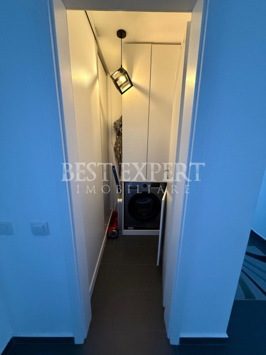 Apartament 5 camere mobilat, utilat si cu Parcare acoperita/Geam Baie