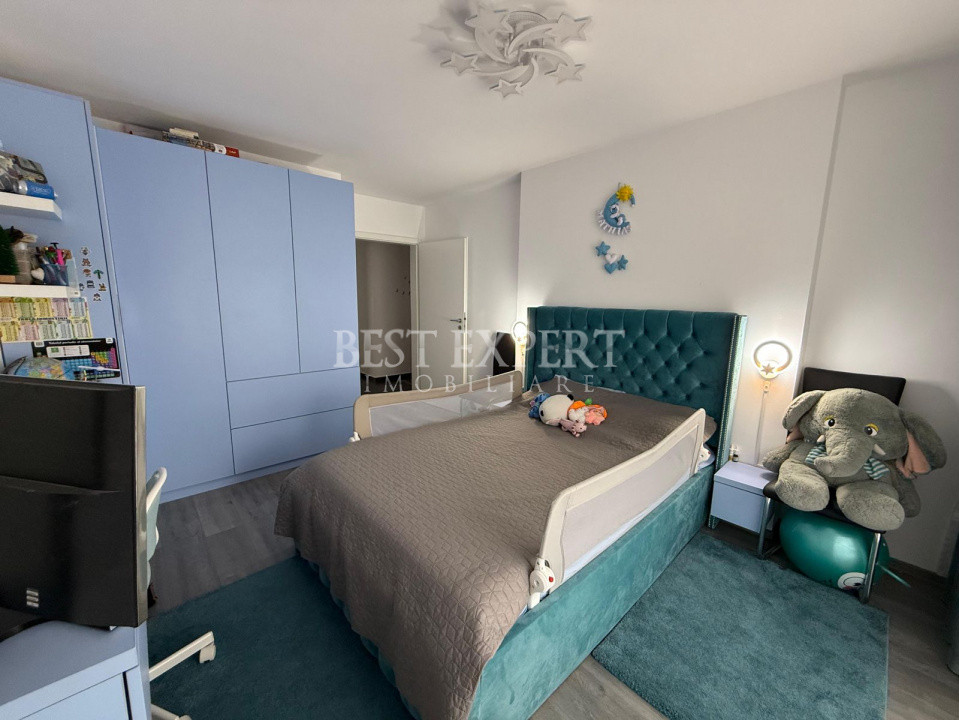 Apartament 5 camere mobilat, utilat si cu Parcare acoperita/Geam Baie