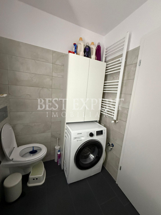 Apartament 5 camere mobilat, utilat si cu Parcare acoperita/Geam Baie