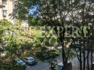 3 Camere Spațioase în zona centrală Vitan lângă Mall gata de mutare!