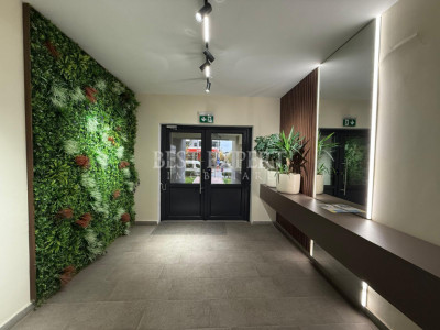 Garsonieră spaţioasă cu terasă mare, bloc nou, disponibila imediat