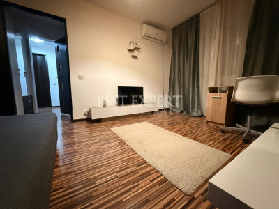 Garsoniera Trapezului Metrou 1 Decembrie 