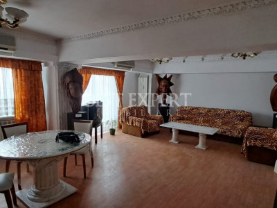 3 Camere de inchiriat DECEBAL  |  100 mp