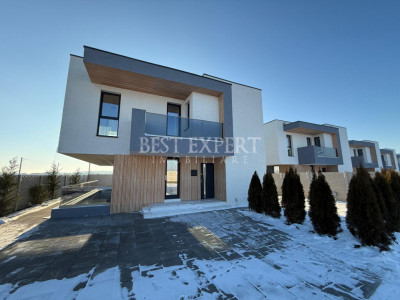 Casă Lux, finalizată, 3 locuri de parcare, panouri fotovoltaice și pompă caldura