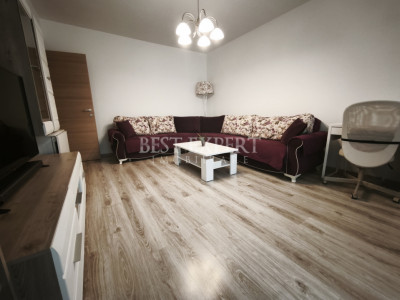 Apartament 3 camere de închiriat – zonă liniștită, parcare, Acces privat 