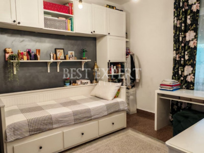 Proprietate Unică Ultracentral | 2 Apartamente pe Etaj | Garaj +Parte subsol