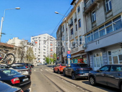Apartament 5 Camere |Terasa Generoasa | Garaj +Parte subsol